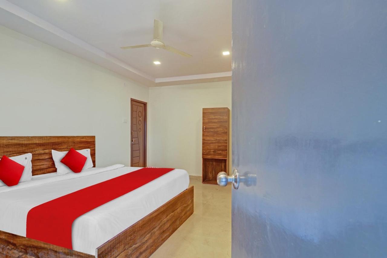 היידראבד Hotel O R Square Inn מראה חיצוני תמונה