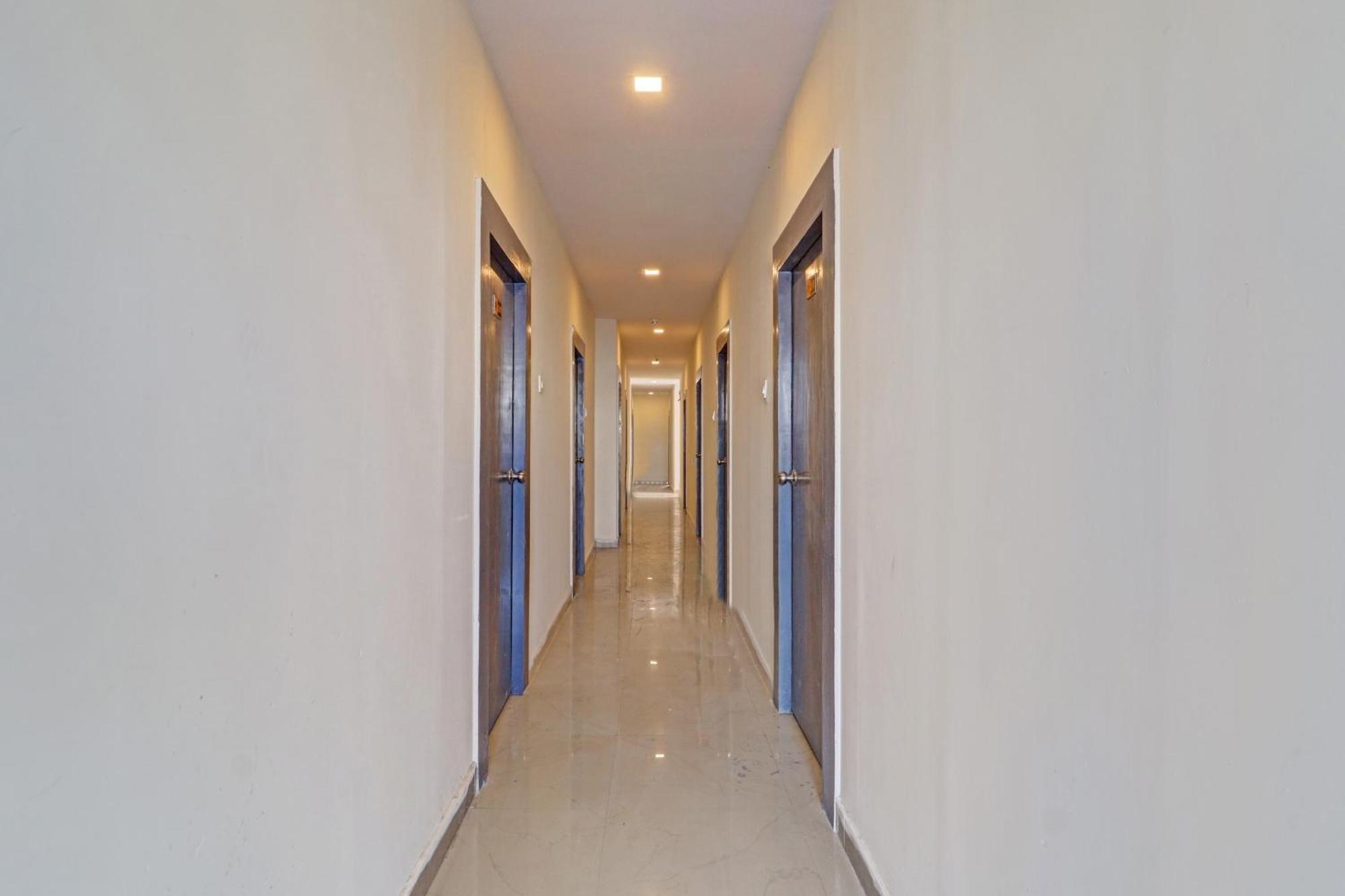 היידראבד Hotel O R Square Inn מראה חיצוני תמונה