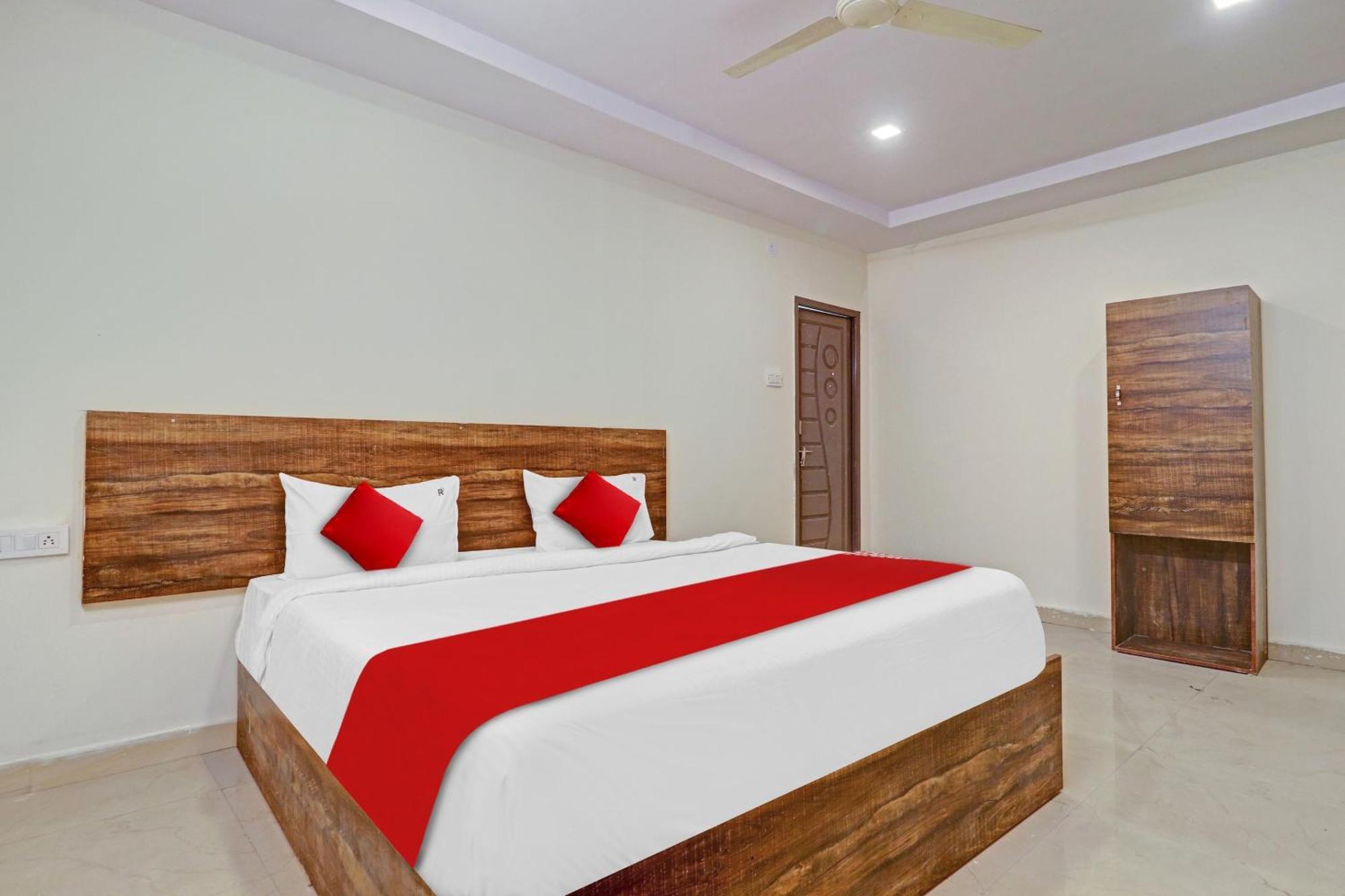 היידראבד Hotel O R Square Inn מראה חיצוני תמונה